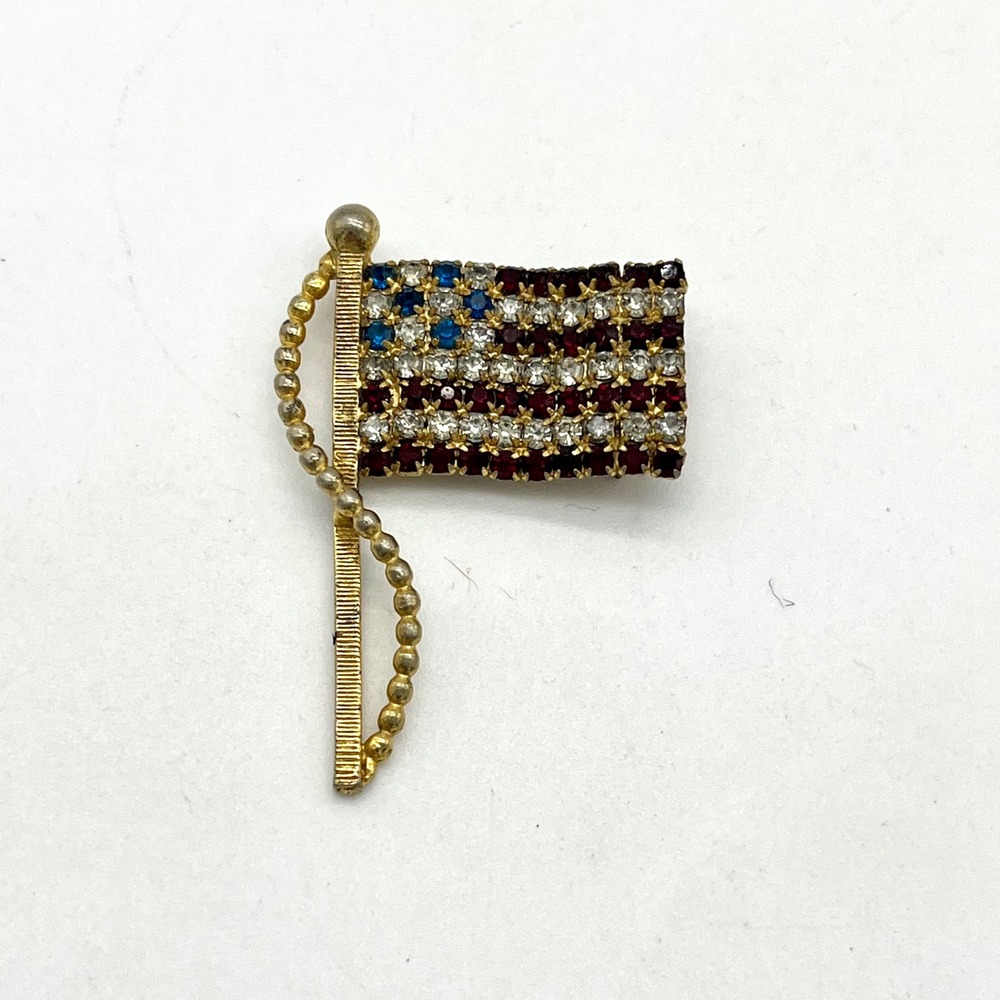 Vintage Rhinestoneβ American Flag Brooch Patriotic USA Jewelry Pin